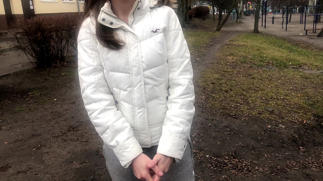 Estranghero Alang sa Kuwarta nga gisuyop ug gisakitan. Russian nga Amateur. Uban sa Pakigsulti.