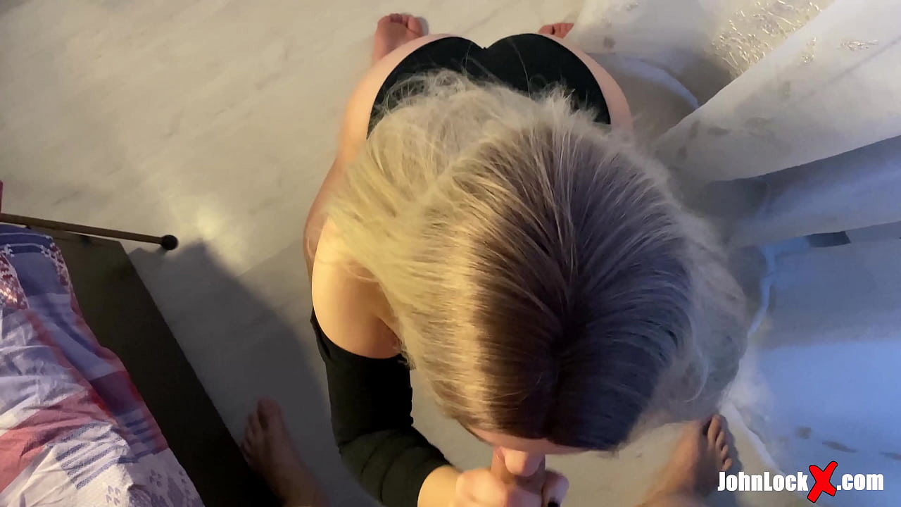 Redhead nga nagsuso sa Dick ug Fucking Up, Getting Cum sa Iyang Asno